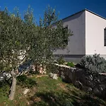 Prázdninový dům Olive Eden Milna (Brac)